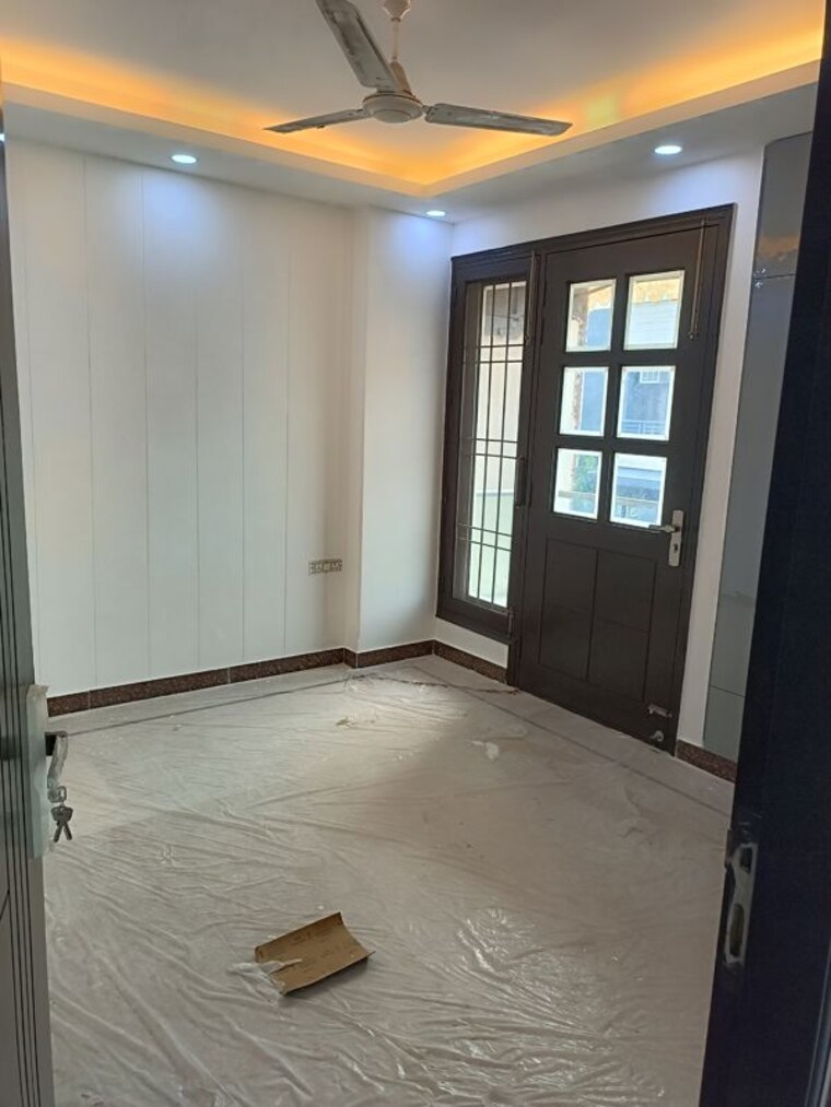 Room, chittaranjan park 4 Bedroom 1500 Sq.Ft. Builder Floor In Chittaranjan Park Delhi 10043677