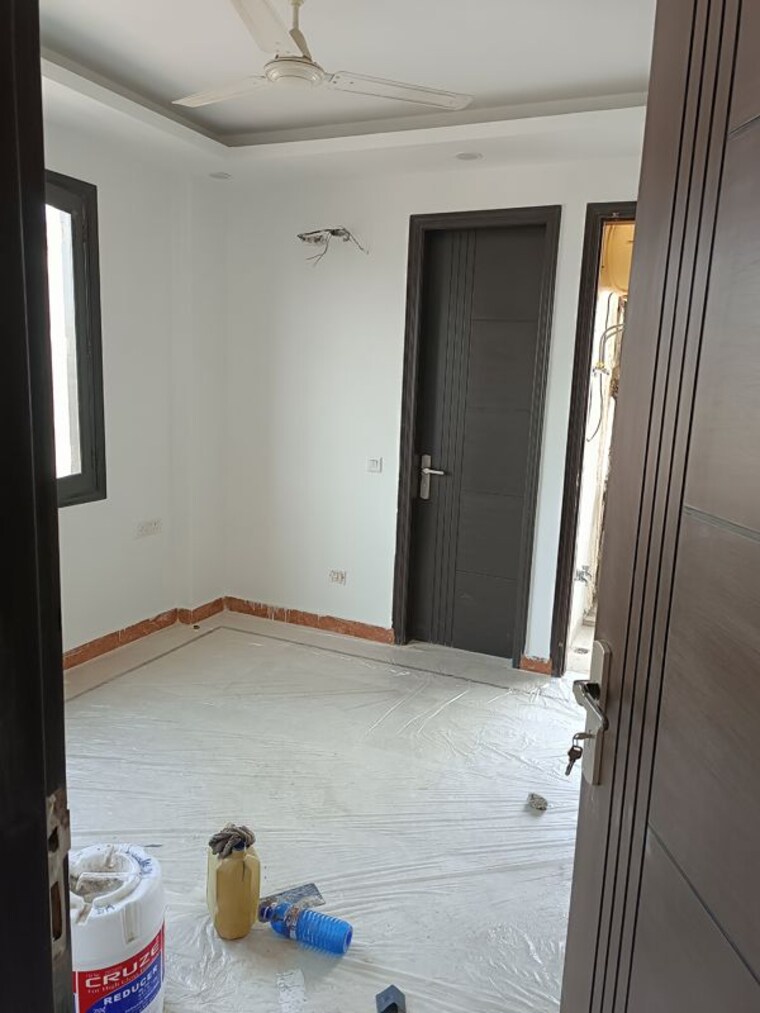 Room, chittaranjan park 4 Bedroom 1500 Sq.Ft. Builder Floor In Chittaranjan Park Delhi 10043677