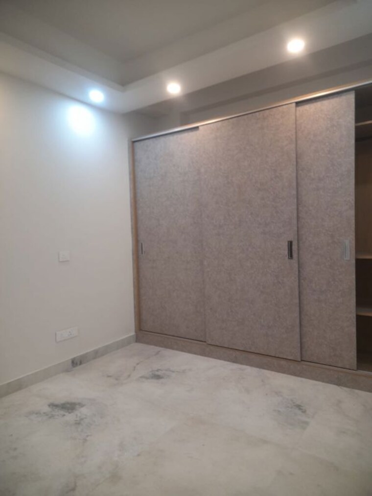 Room, malviya nagar 3 Bedroom 100 Sq.Yd. Builder Floor In Malviya Nagar Delhi 10043678