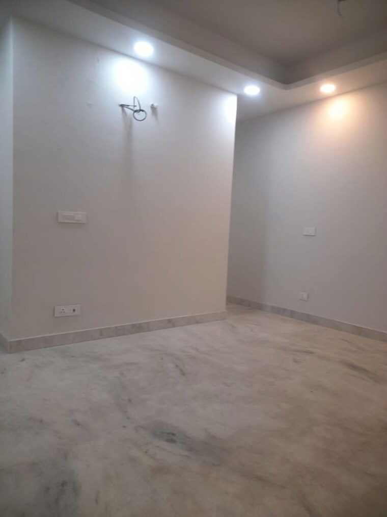Room, malviya nagar 3 Bedroom 100 Sq.Yd. Builder Floor In Malviya Nagar Delhi 10043678