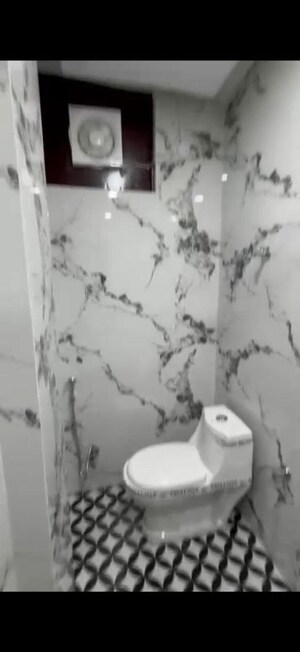 Bathroom in 1.5 BHK Builder Floor at Ambika Apartments Vaishali, Sector 1 Vaishali – for Rent