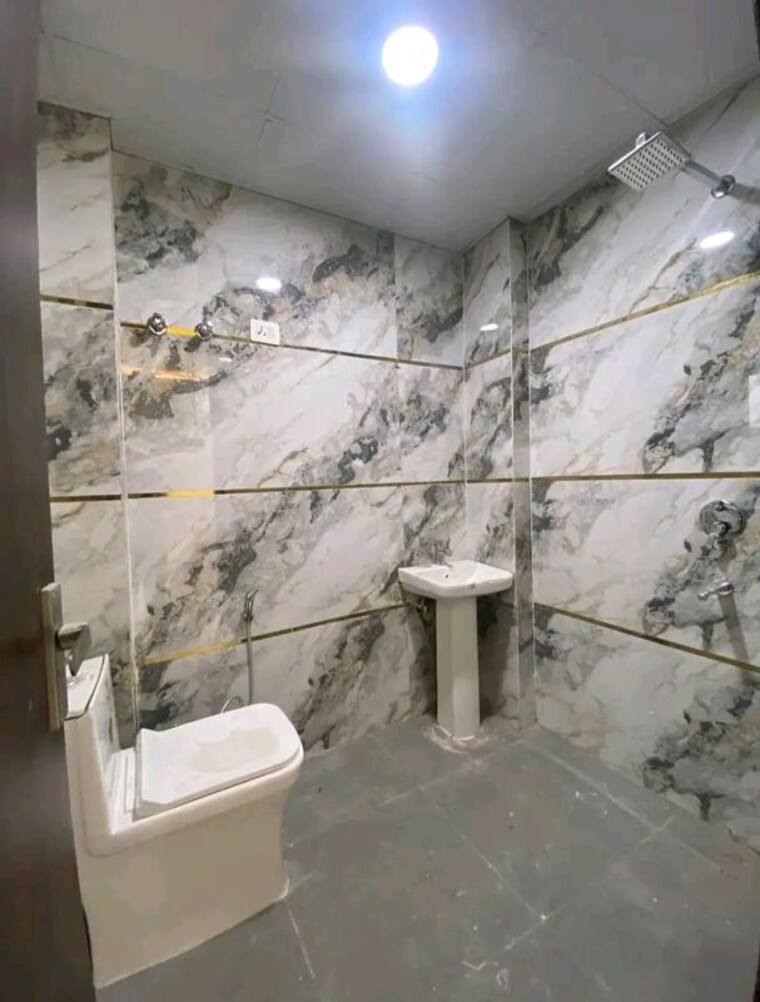Bathroom, palm-residency-chhatarpur 2 Bedroom 1000 Sq.Ft. Builder Floor In Chattarpur Delhi 10043684
