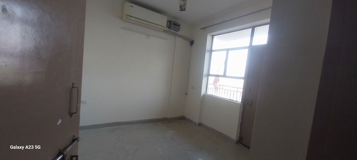 2 BHK + Extra Room 453 Sq.Ft. Apartment in Pareena Laxmi Apartments