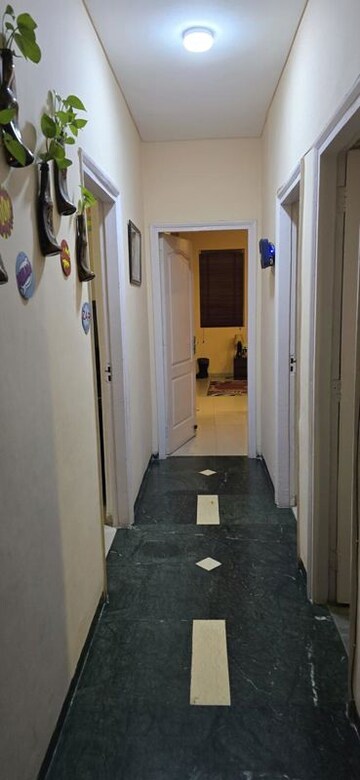 Building Lobby in 4 BHK Apartment at Bestech Park View City 2, Sector 49 – for Sale