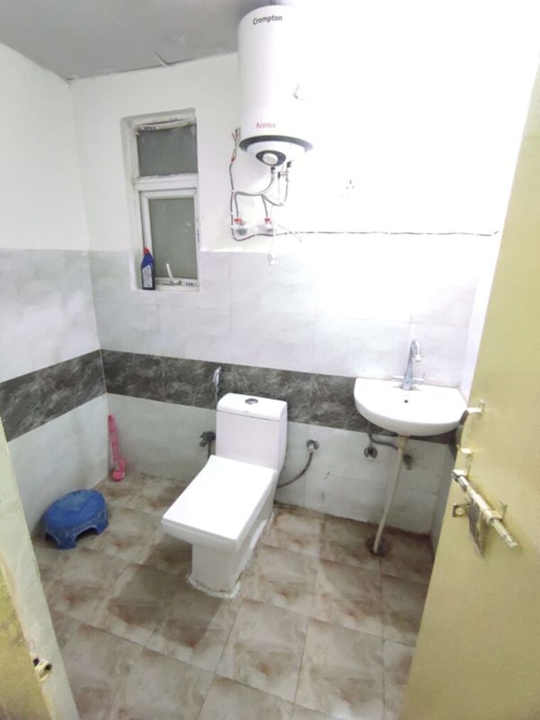 Bathroom, gls-avenue-51 1 Bedroom 450 Sq.Ft. Apartment In Sector 92 Gurgaon 10043695
