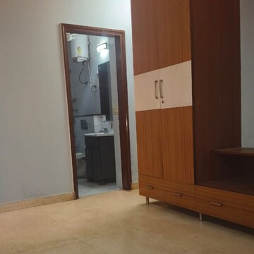 Room in 3 BHK Builder Floor at Chittaranjan Park – for Sale