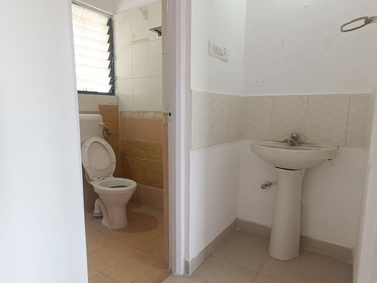 Attached Bathroom, goel-ganga-orchard 2 Bedroom 1049 Sq.Ft. Apartment In Mundhwa Pune 10043729