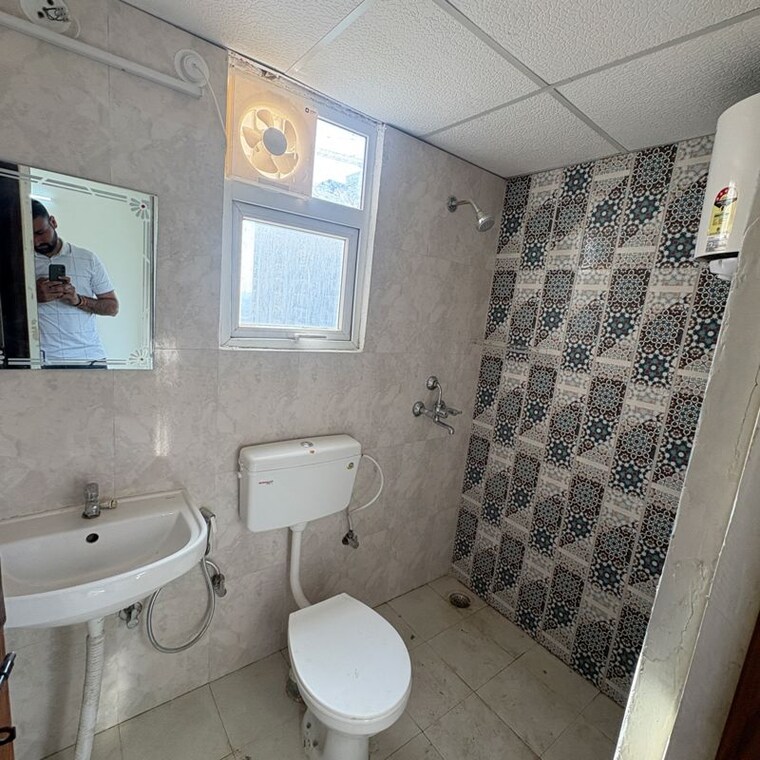 Bathroom, signature-the-millennia-3 2 Bedroom 1000 Sq.Ft. Apartment In Sector 37d Gurgaon 10043731