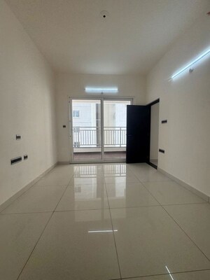 Room in 3 BHK Apartment at Kondapur – for Sale