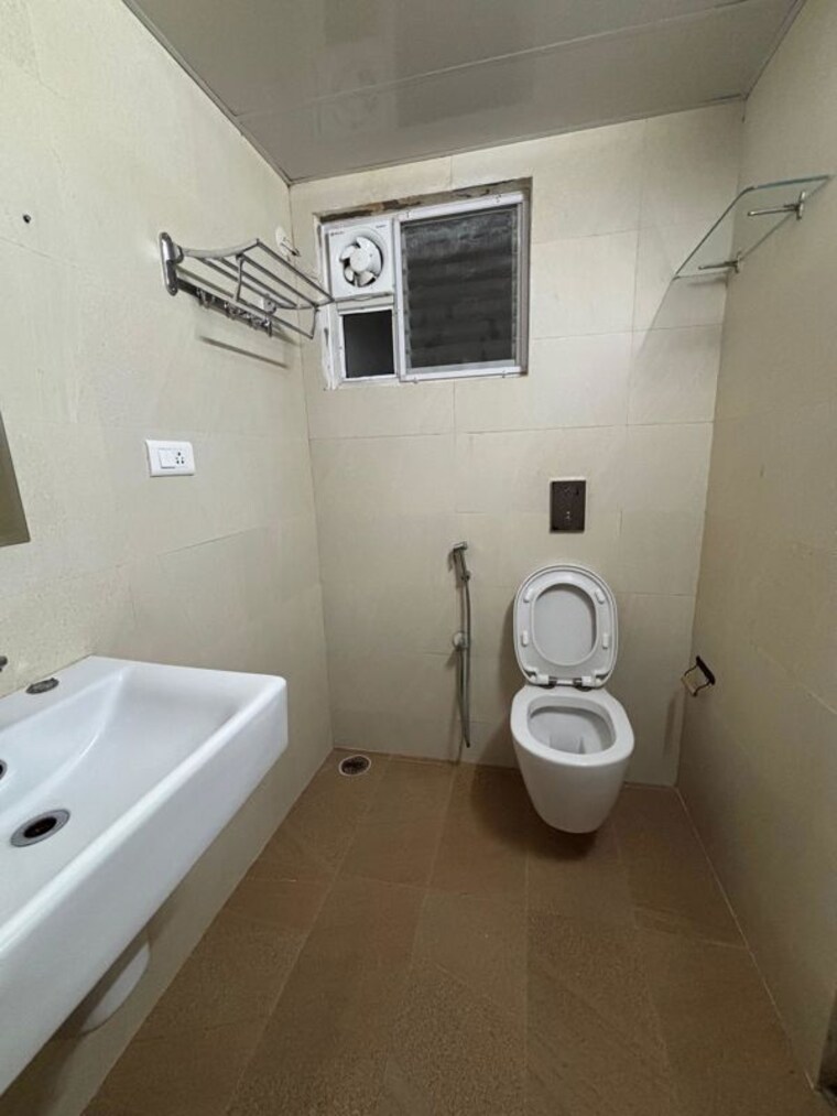 Bathroom, puppalaguda 2 Bedroom 1340 Sq.Ft. Apartment In Puppalaguda Hyderabad 10043713