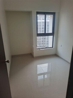 2 BHK Apartment For Rent in Kalpataru Paramount