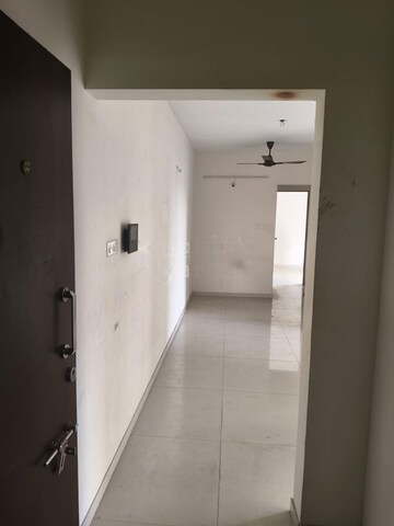 Room in 2 BHK Apartment at Acme Ozone, Manpada – for Rent