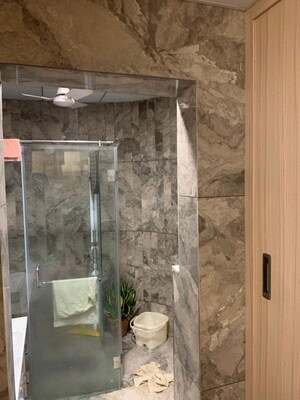 Bathroom in 6 BHK Independent House at Dlf Phase I – for Sale