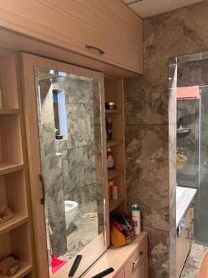 Building Lobby in 6 BHK Independent House at Dlf Phase I – for Sale