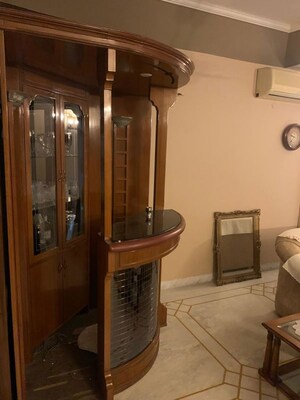 Living Room in 6 BHK Independent House at Dlf Phase I – for Sale