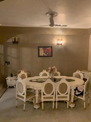 Master Bedroom in 6 BHK Independent House at Dlf Phase I – for Sale