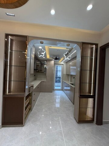 Building Lobby in 4 BHK Builder Floor at Uttam Nagar – for Sale