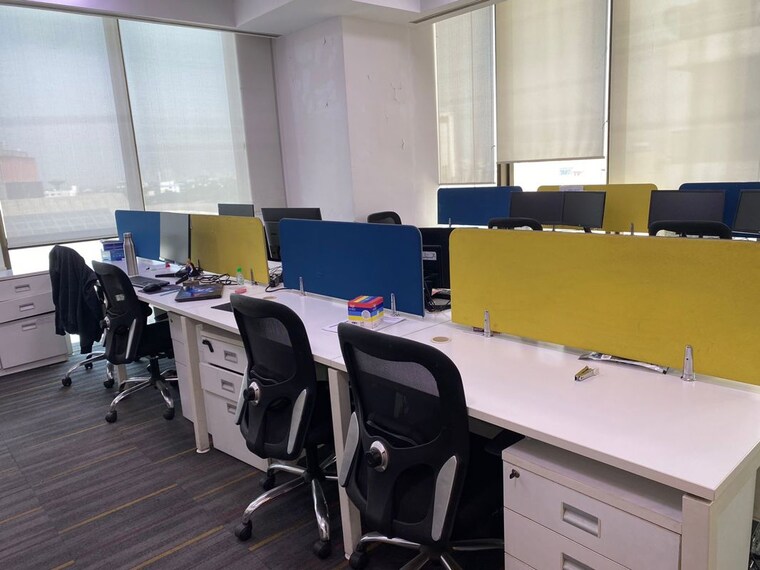 Team Area, platinum-techno-park Commercial Office Space 850 Sq.Ft. In Vashi Sector 30 Navi Mumbai 10043849