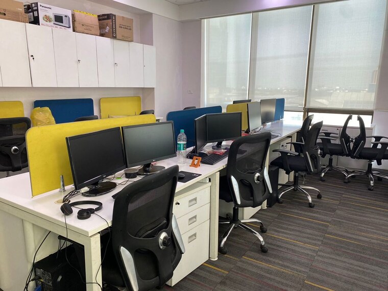 Team Area, platinum-techno-park Commercial Office Space 850 Sq.Ft. In Vashi Sector 30 Navi Mumbai 10043849