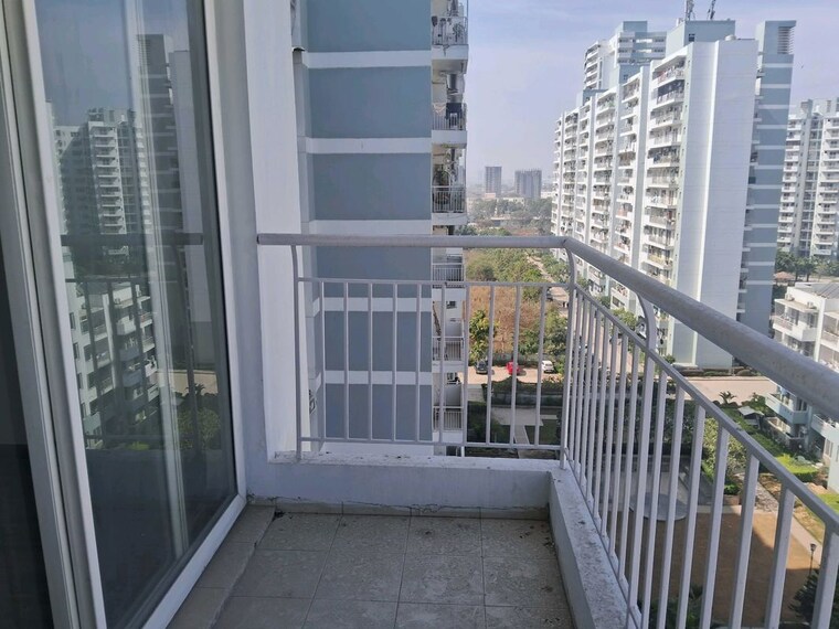 Balcony, chd-avenue-71 3.5 Bedroom 1485 Sq.Ft. Apartment In Sector 71 Gurgaon 10043830