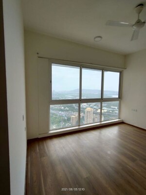 Room in 2 BHK Apartment at L&T Crescent Bay T2, Parel – for Rent
