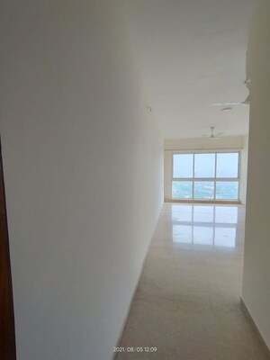 Room in 2 BHK Apartment at L&T Crescent Bay T2, Parel – for Rent