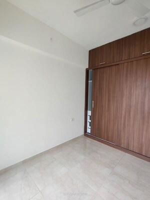 Room in 2 BHK Apartment at L&T Crescent Bay T2, Parel – for Rent