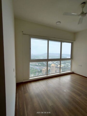 Room in 2 BHK Apartment at L&T Crescent Bay T2, Parel – for Rent