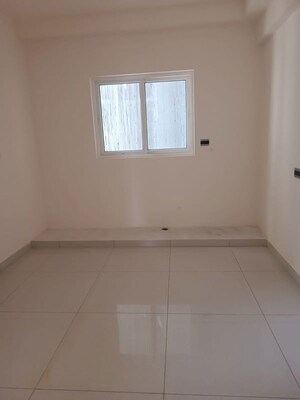 Room in 3 BHK Apartment at Kondapur – for Sale