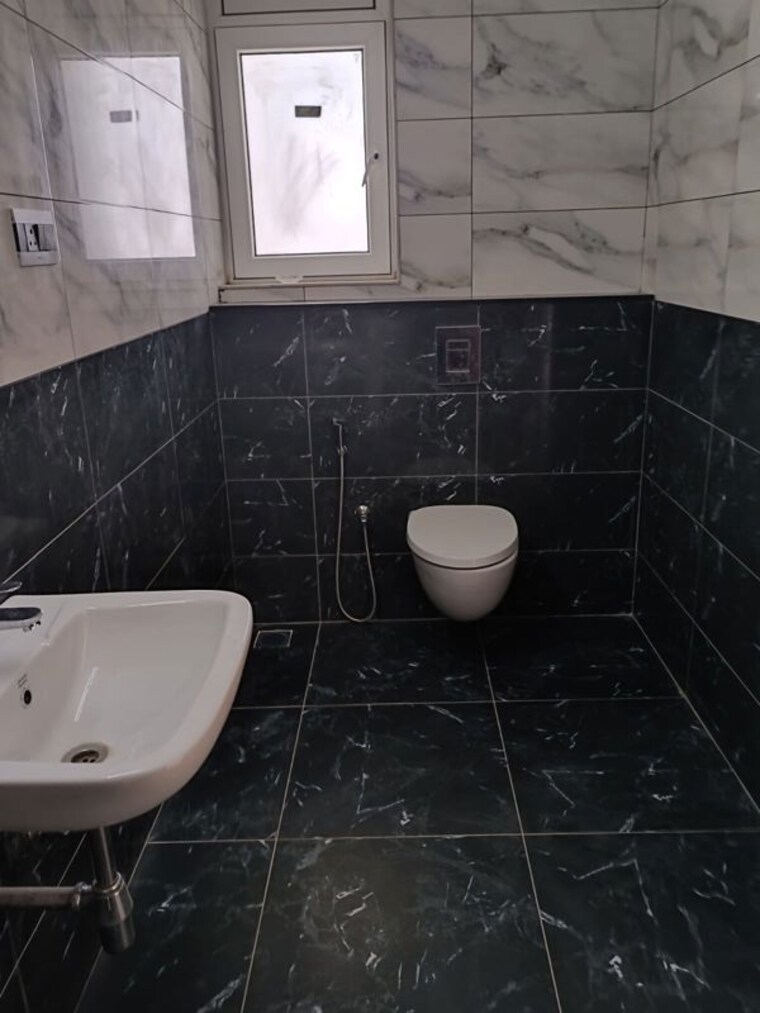 Bathroom, kondapur 3 Bedroom 2565 Sq.Ft. Apartment In Kondapur Hyderabad 10043870