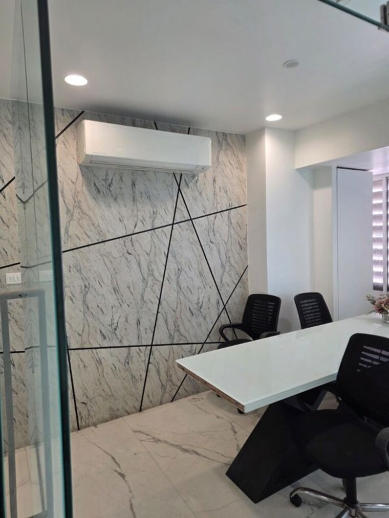 Team Area, aston Commercial Office Space 1600 Sq.Ft. In Andheri West Mumbai 10043924