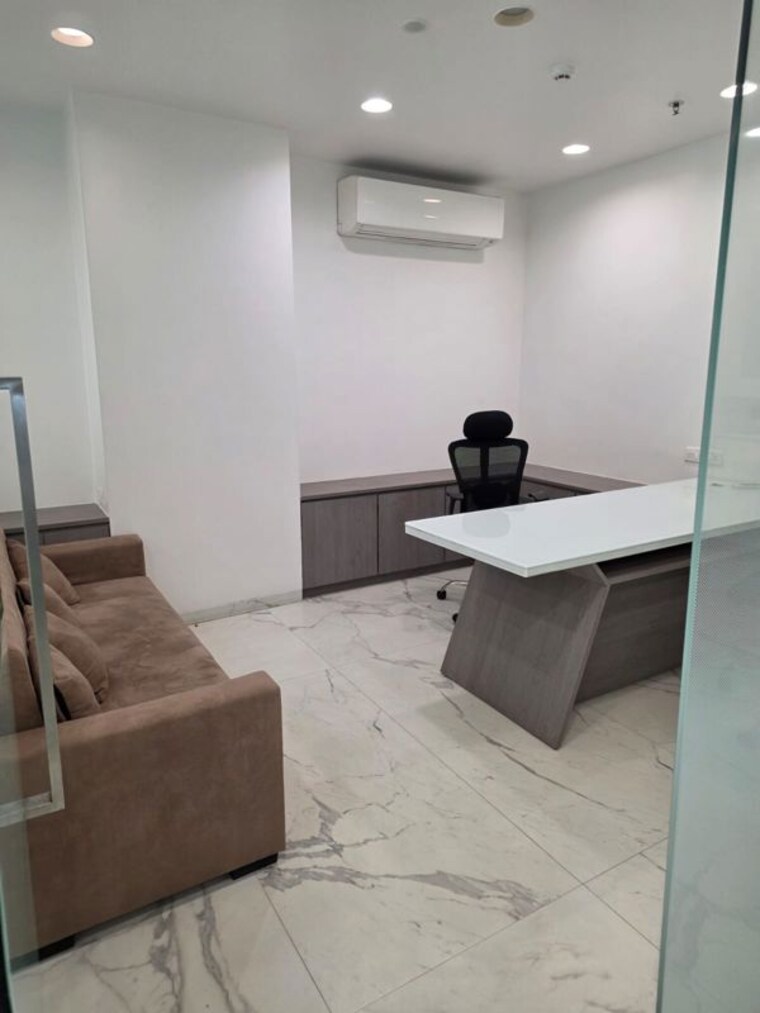 Team Area, aston Commercial Office Space 1600 Sq.Ft. In Andheri West Mumbai 10043924
