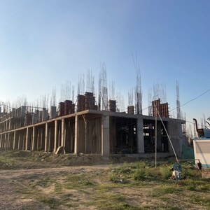  Shop For Sale in Auric Universal Square, Sector 77