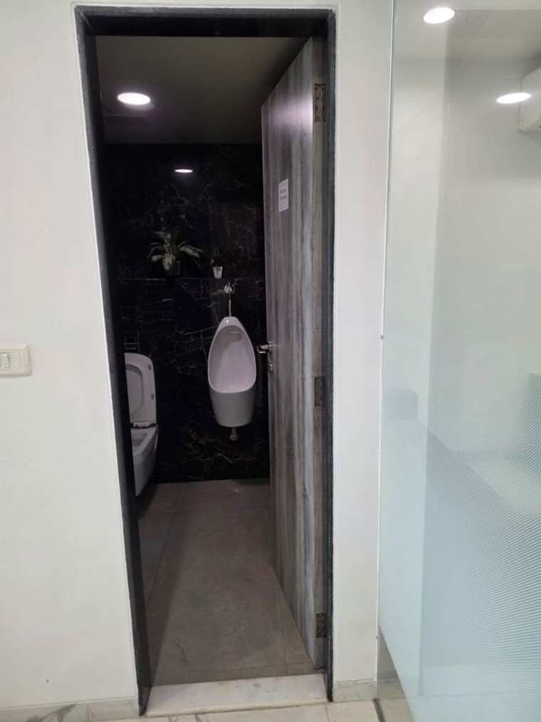 undefined, aston Commercial Office Space 1600 Sq.Ft. In Andheri West Mumbai 10043951