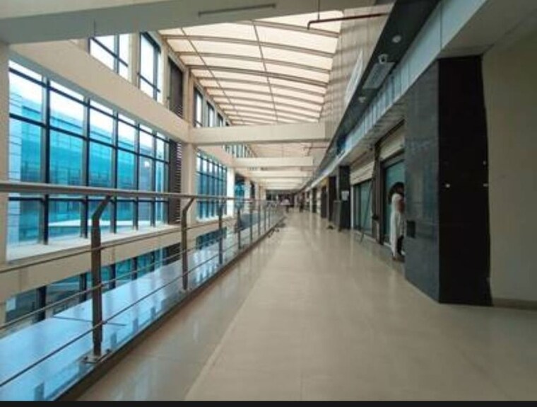 Balcony, satra-plaza Commercial Office Space 2230 Sq.Ft. In Vashi Sector 19d Navi Mumbai 10043949