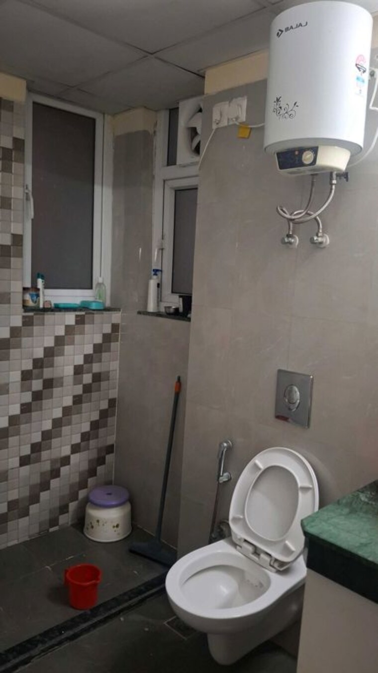 Bathroom, bptp-park-generations 3 Bedroom 1485 Sq.Ft. Apartment In Sector 37d Gurgaon 10043936