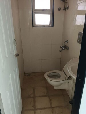 Attached Bathroom in 2 BHK Apartment at Siddhivinayak Horizon, Prabhadevi – for Sale
