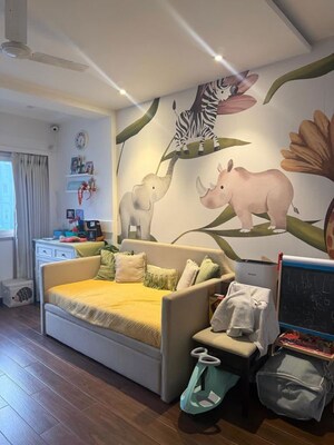 Master Bedroom in 2 BHK Apartment at Kailash Niketan, Altamount Road – for Rent