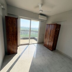 2 BHK Apartment For Rent in Signature Global City