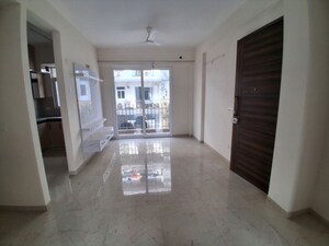 Room in 2.5 BHK Apartment at Smart World Gems, Sector 89 – for Sale