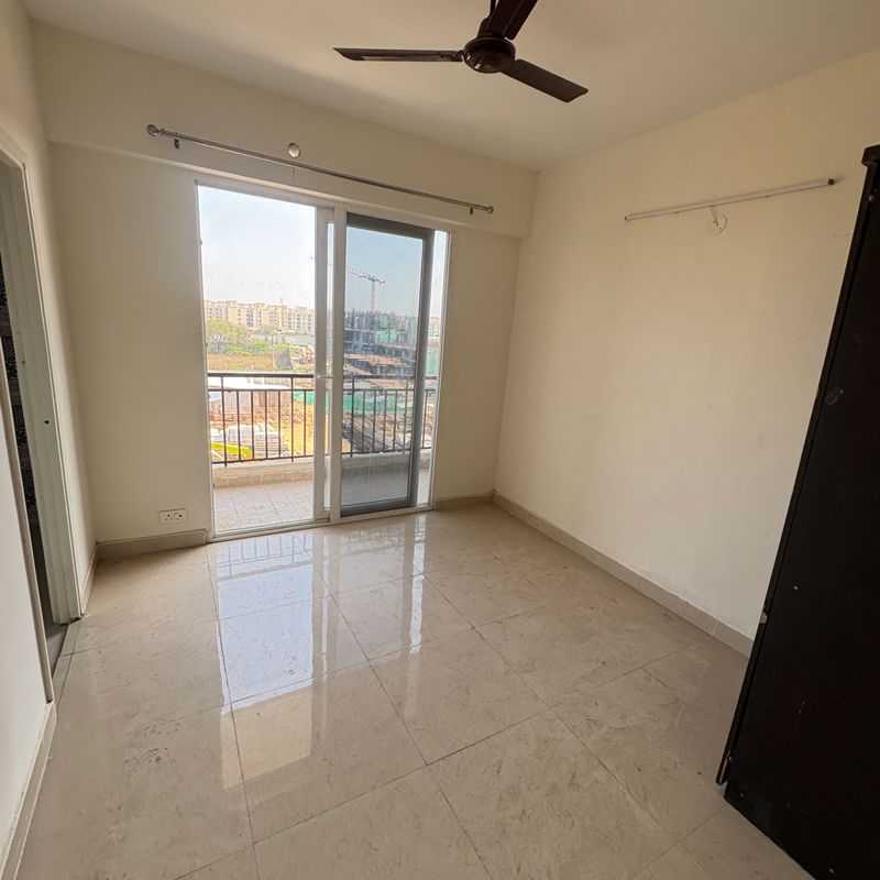 2 BHK Apartment For Rent in Signature The Millennia 3
