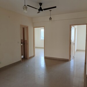 Room in 3.5 BHK Apartment at Emaar Emerald Floors Premier, Sector 65 – for Sale