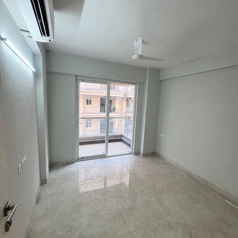 Room, signature-global-city 3 Bedroom 1250 Sq.Ft. Apartment In Sector 37d Gurgaon 10044105