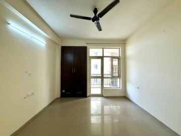 Room in 3 BHK Apartment at Sushma Elite Cross, Dhakoli – for Rent