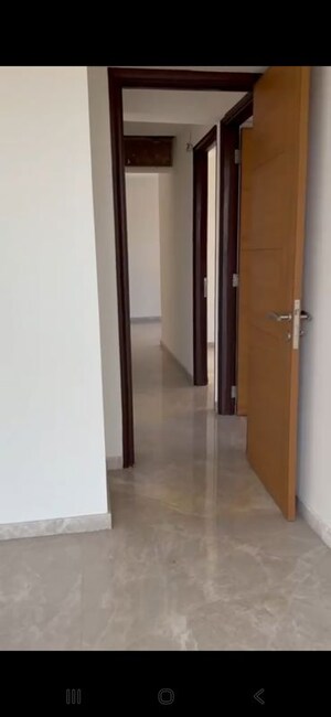 Room in 3 BHK Apartment at Ekta Tripolis, Goregaon West – for Rent