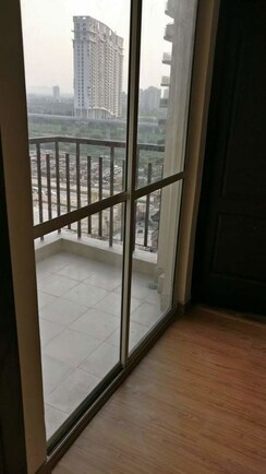 2 BHK Apartment For Rent in Aims Golf Avenue II