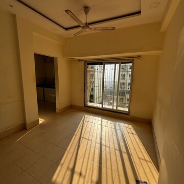 Bedroom in 1 BHK Apartment at Goregaon East – for Rent