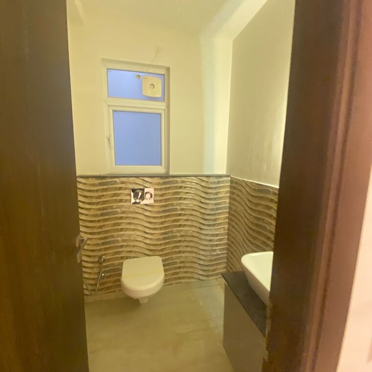Bathroom, saarang-residency 3 Bedroom 1430 Sq.Ft. Apartment In Sector 21c Faridabad 10044145