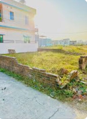  Plot For Sale in Sector 77