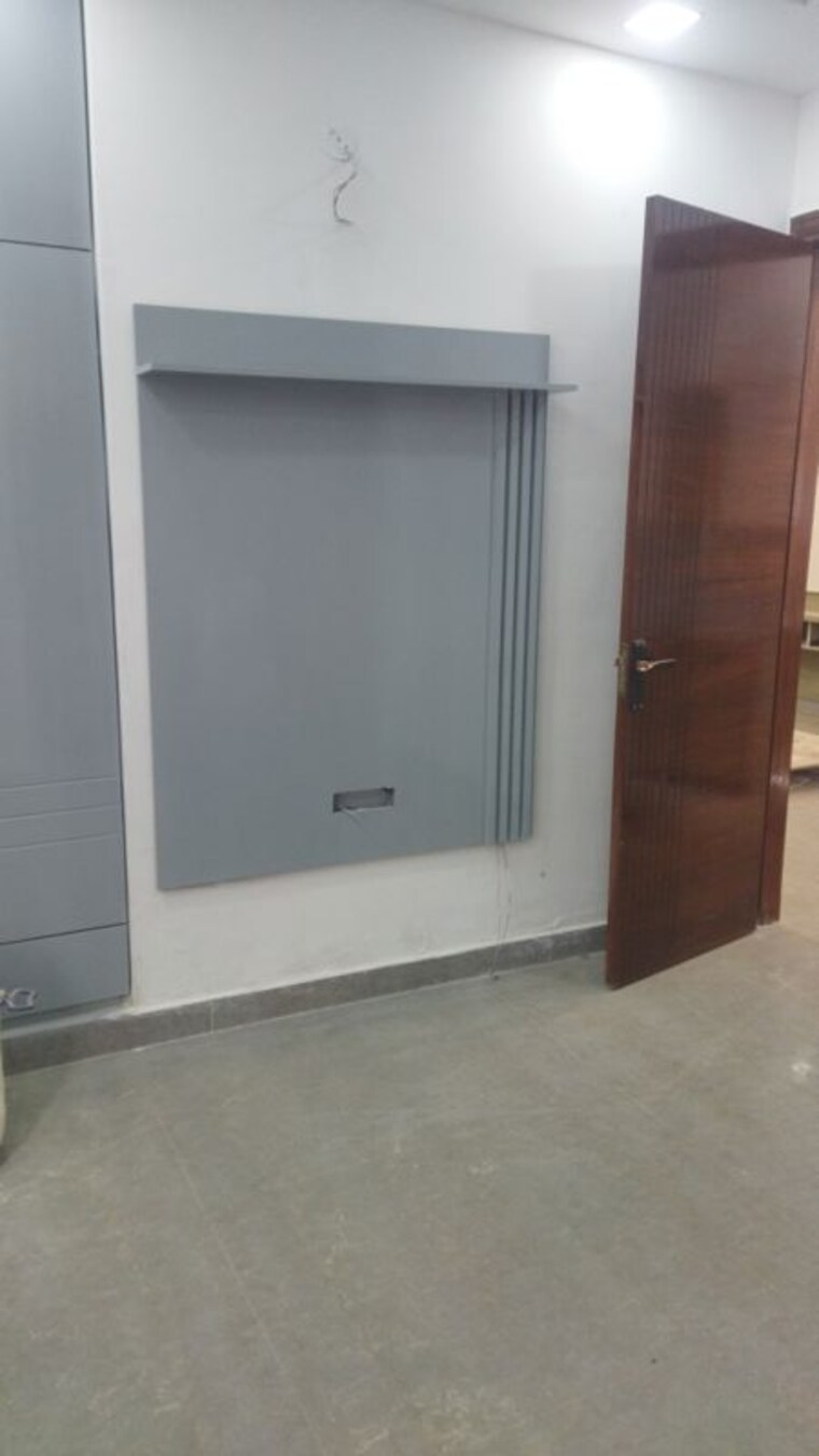 Room, rohini sector 25 3 Bedroom 1050 Sq.Ft. Builder Floor In Rohini Sector 25 Delhi 10044165